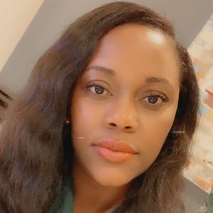 Meet your Posher, Iesha